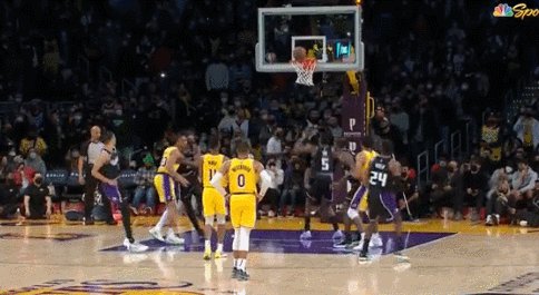 国王对阵湖人遭遇系统局？福克斯贪小便宜吃了大亏