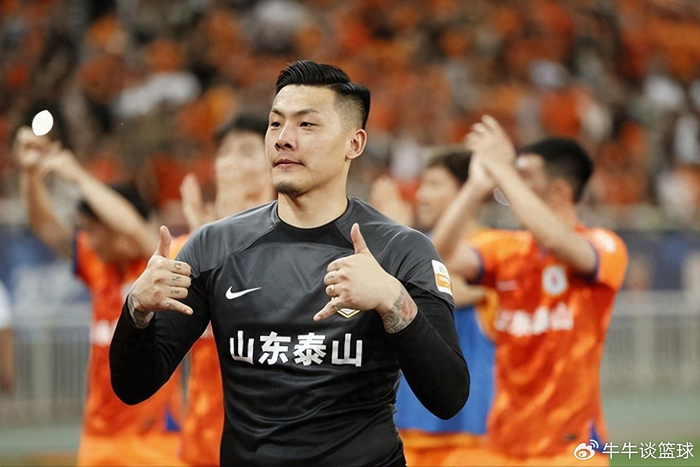 开云登录-王大雷全新形象亮相中超！首轮就表现不俗零封对手，征服山东球迷|鲁能|山东队|辽宁|辽宁铁人|本菲卡足球俱乐部_新浪体育_新浪新闻